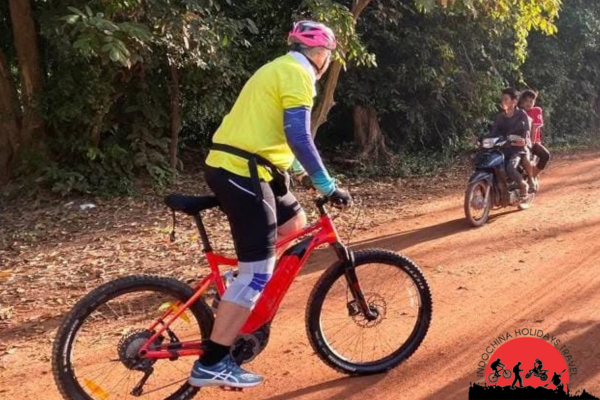 16 Days Hanoi Experience Cycling To Vientiane